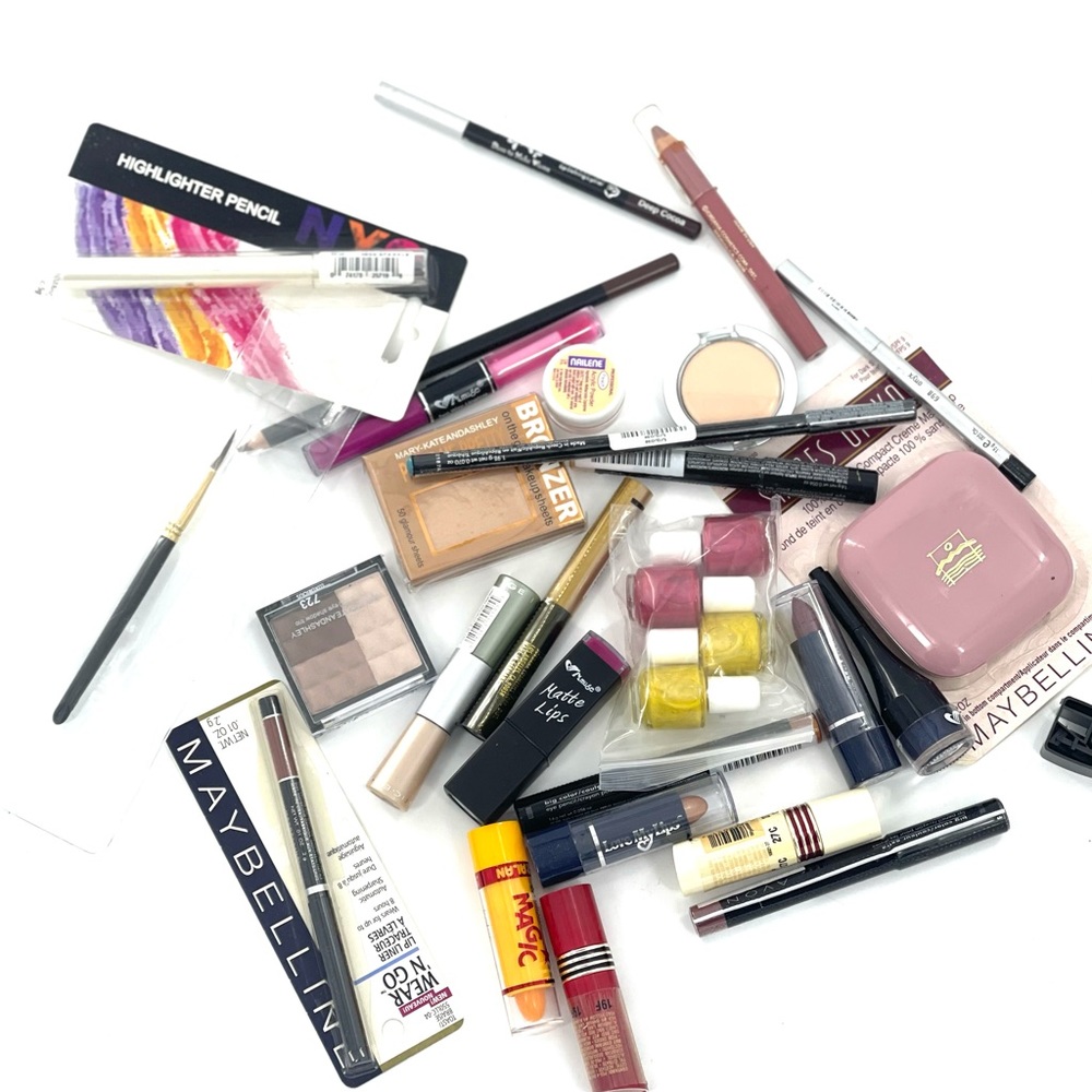 Brand New Drugstore MakeUp Bundle